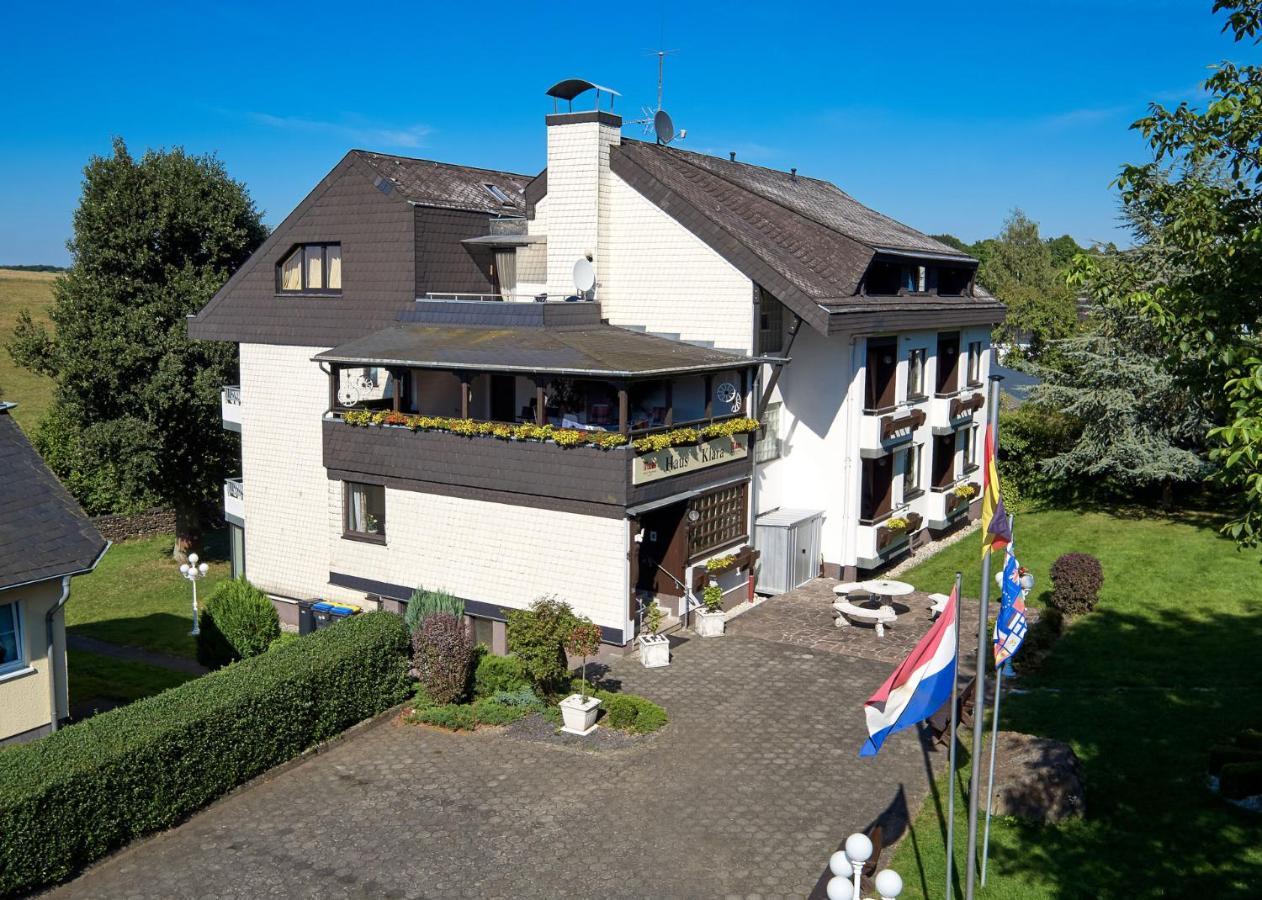 Hotel-Restaurant Maas Lutzerath ภายนอก รูปภาพ
