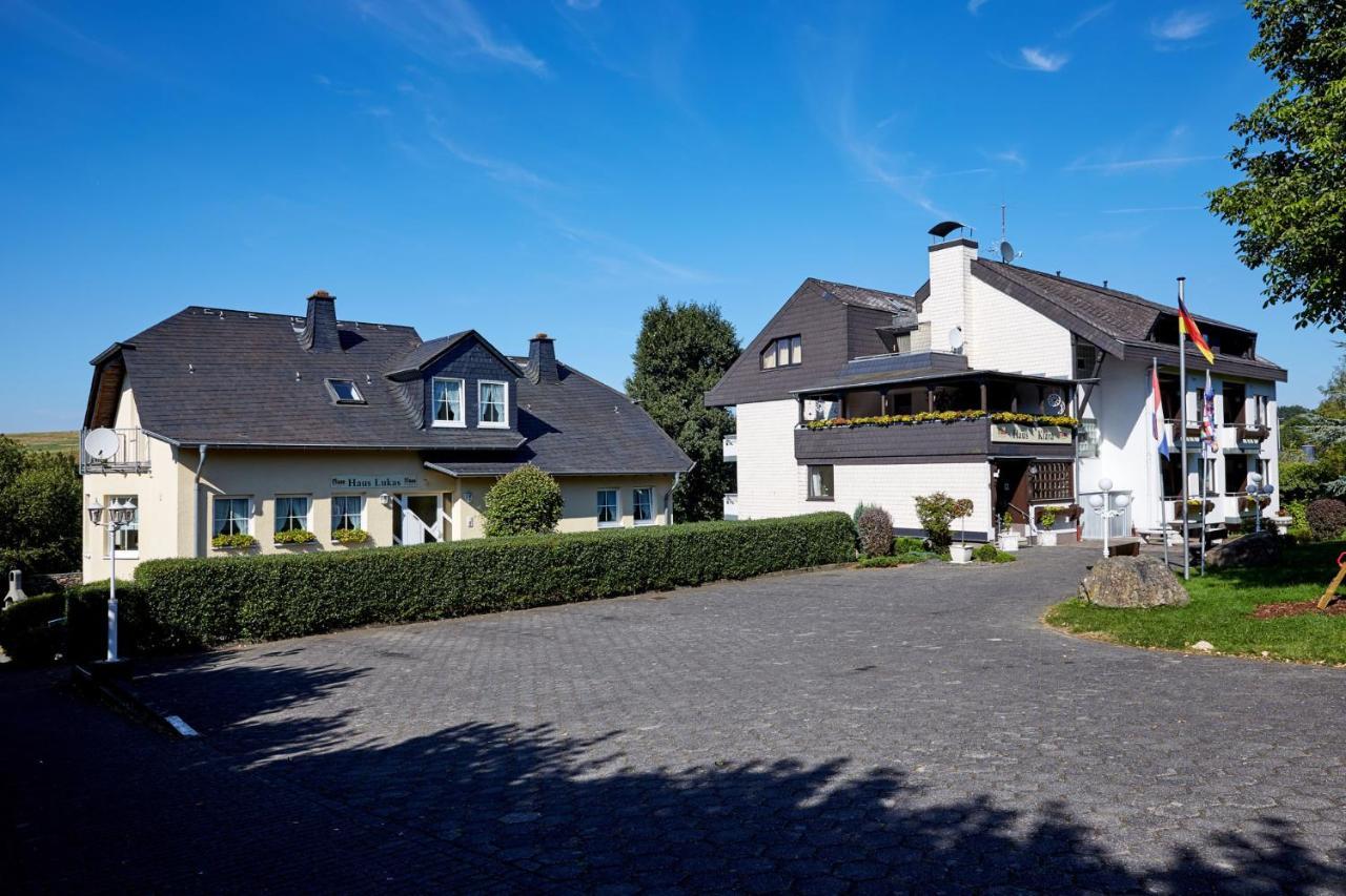 Hotel-Restaurant Maas Lutzerath ภายนอก รูปภาพ